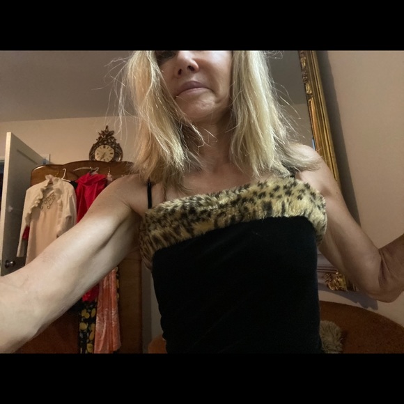 XS velvet leopard trimmed spaghetti strap top and velvet miniskirt - Picture 5 of 5